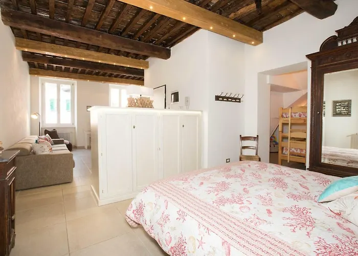 Bellambra Deluxe 몬테로소 알 마레